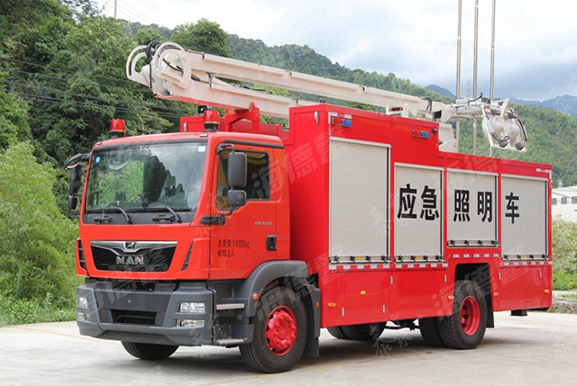 折臂照明車(chē)