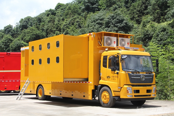 泰豪·海德馨擴展式宿營車通過福建省首臺（套）重大技術(shù)裝備認(rèn)定